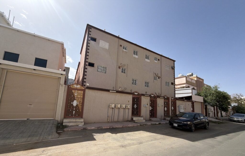9- عمارة سكنية بمدينة نجران بمساحة 672 م²