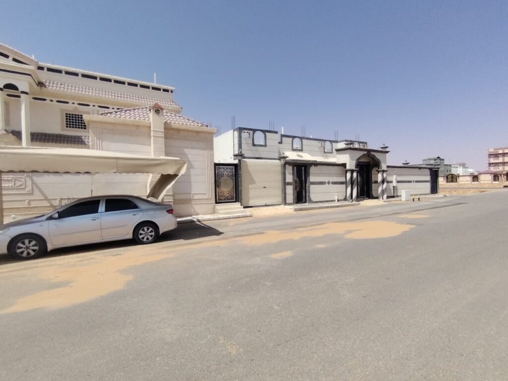 1-فيلا سكنية في مدينة شرورة حي النزهه بمساحة 750 م²