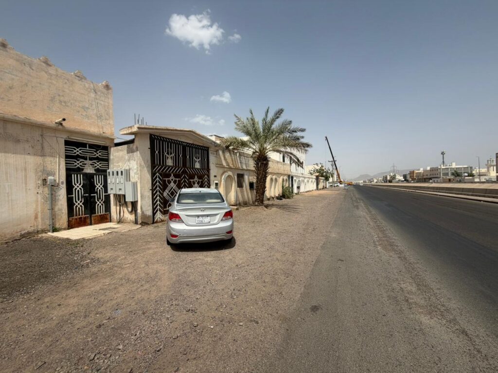 4-مبنى سكني تجاري-ابو مرخة 10/ت