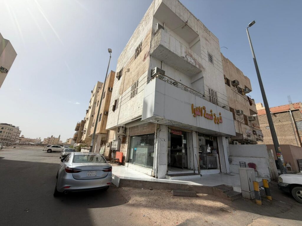 6-عمارة سكنية تجارية-منطقة الخزرج