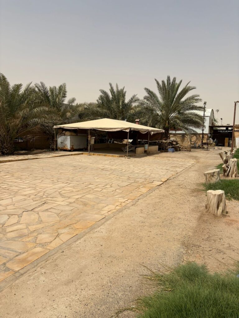 3- استراحة الرمال بمساحة 5000 م² في مدينة الرياض