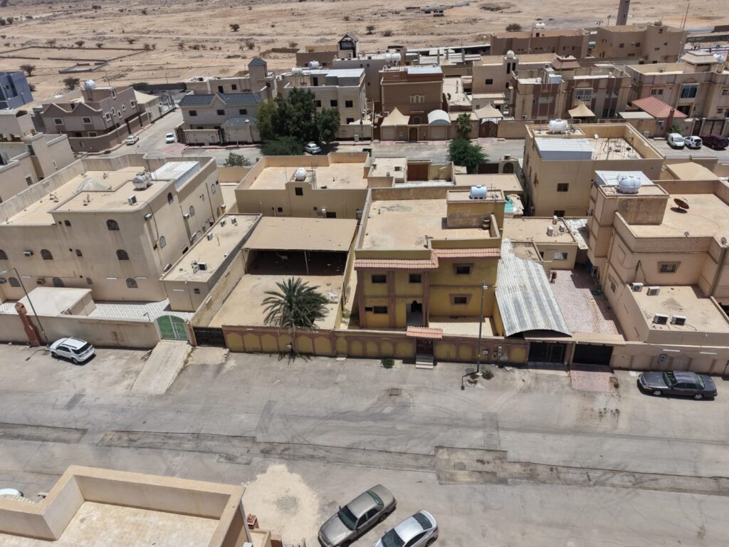 5-  فيلا سكنية بحي الحائر بمساحة 400 م² في مدينة الرياض