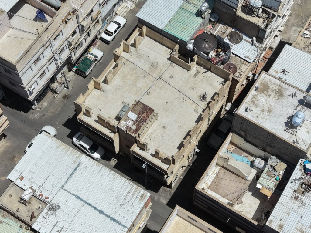 6-عمارة سكنية 172.80م2 بحي الشرقية