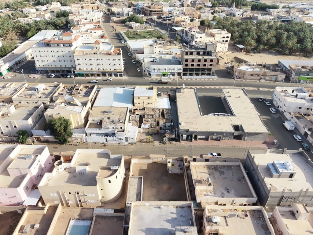 1- بيت شعبي بمساحة 350 م² في مدينة رنية