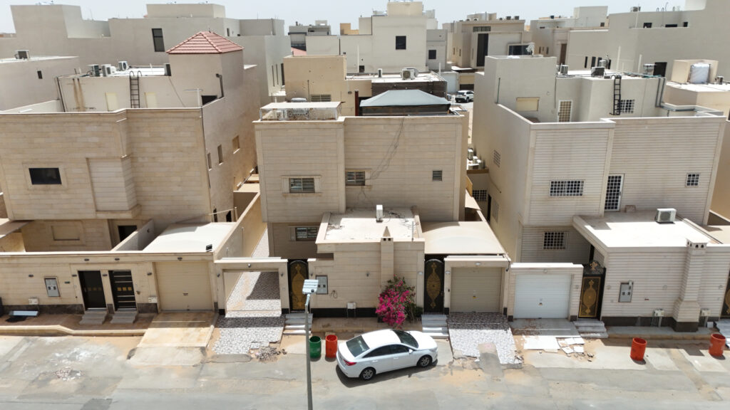 3-دور بحي الشروق