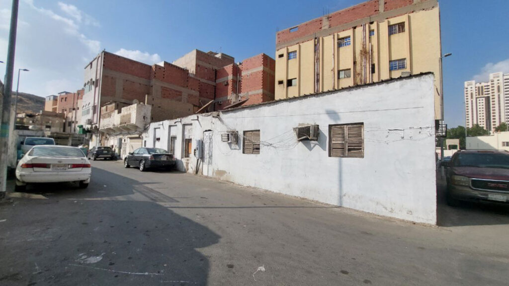 12-بيت شعبي