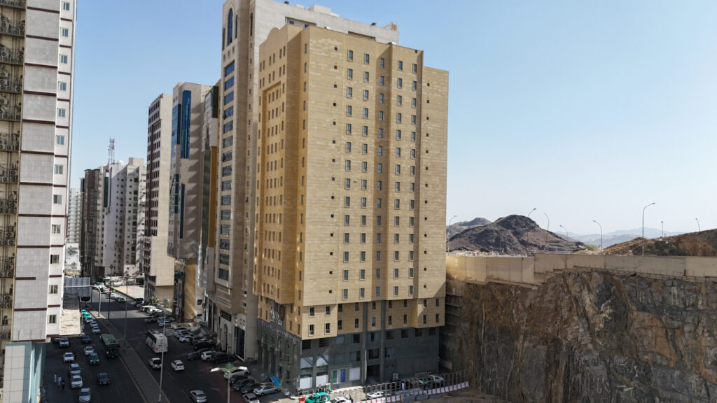 1-فندق – حي المسفلة