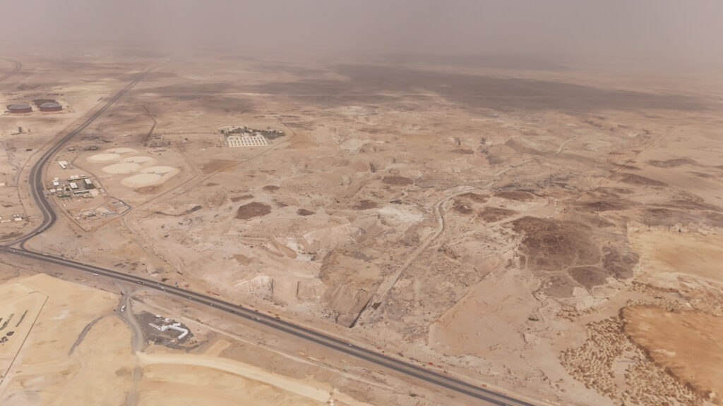1-أرض خام / 4,590,545.7 م2 / الرياض