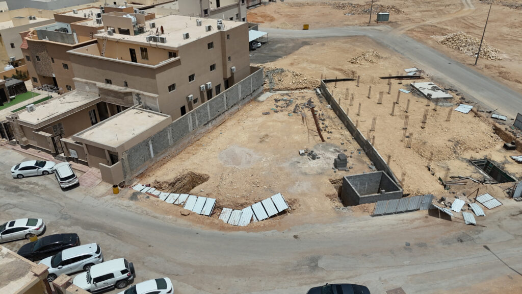 4-أرض سكنية في حي مشرف بمساحة 777.02م قطعة رقم 415