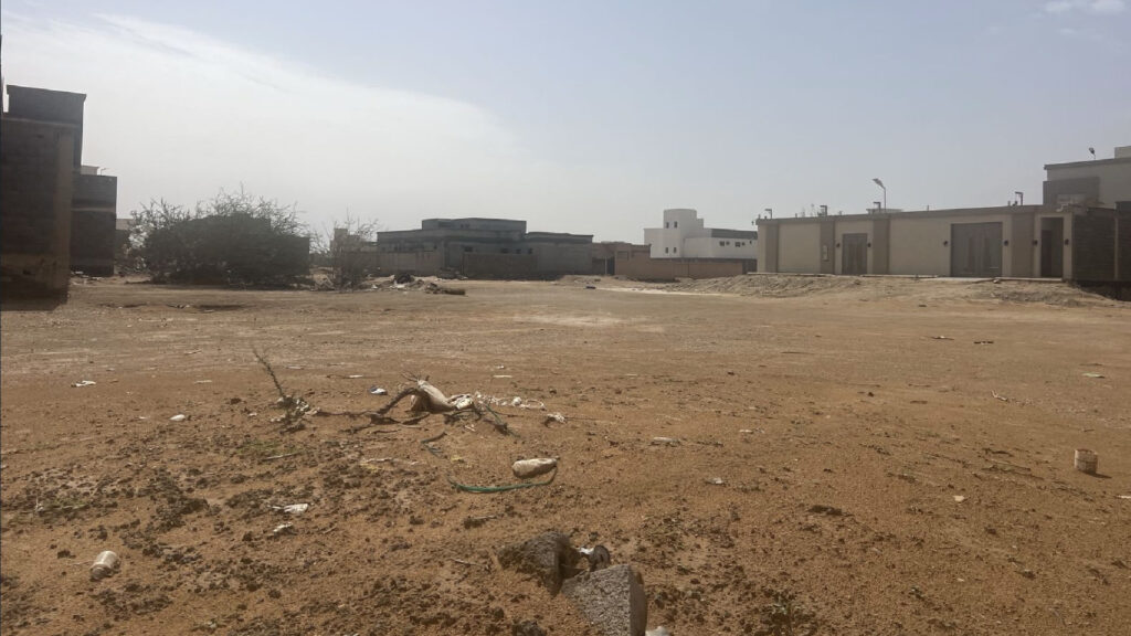 5-أرض سكنية في حي الريان بمساحة 660م قطعة رقم 1410