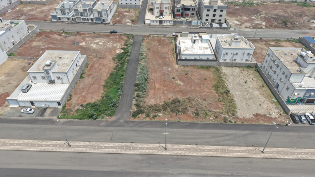 4-أرض سكنية بحي السلامة