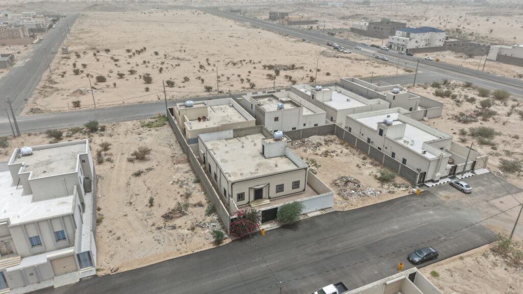 16-فيلا سكنية بحي شرق المدينة