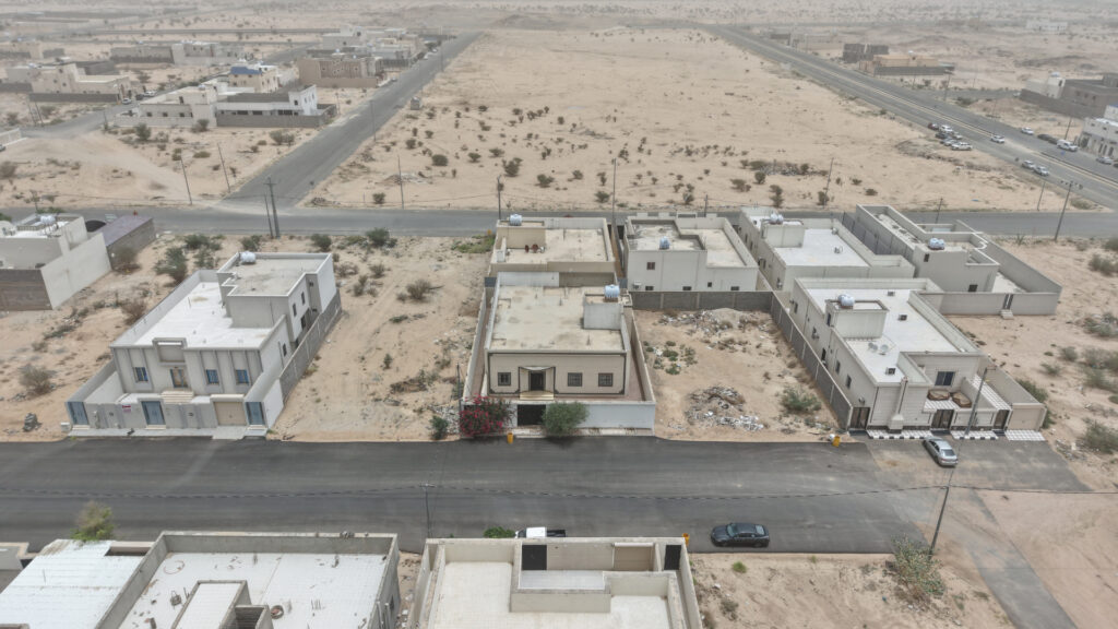 16-فيلا سكنية بحي شرق المدينة