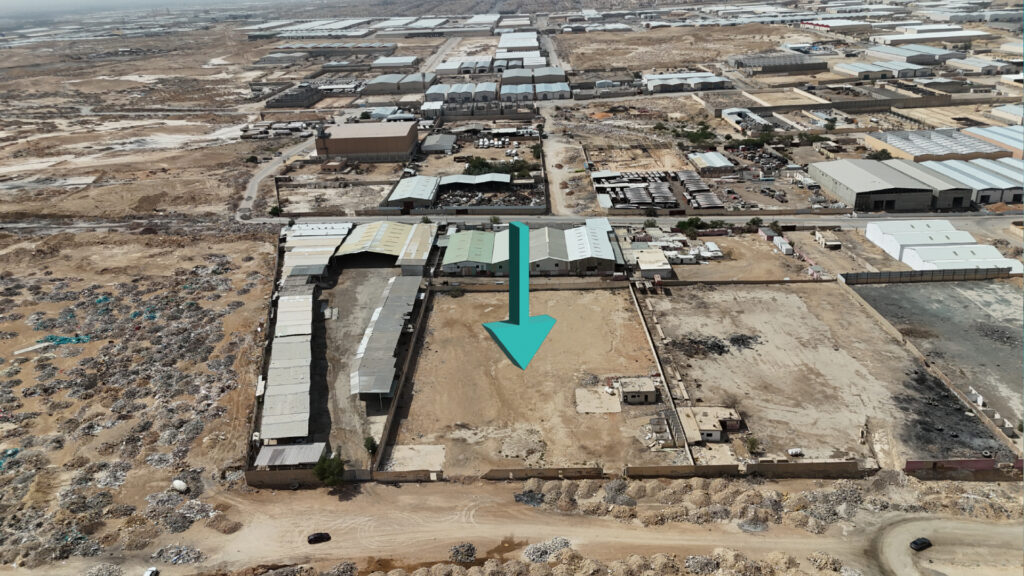 2-أرض صناعية على شارع عرض 60 م بحي ( المنصورية – الرياض ) بمساحة 9.600 م