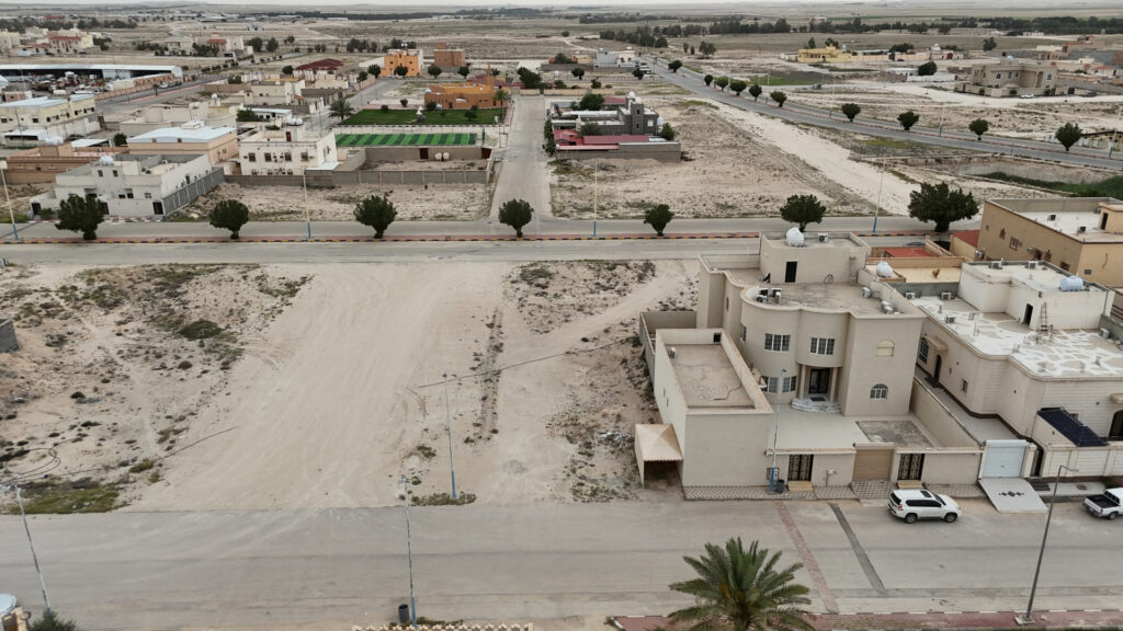 3-أرض سكنية حي الربيع