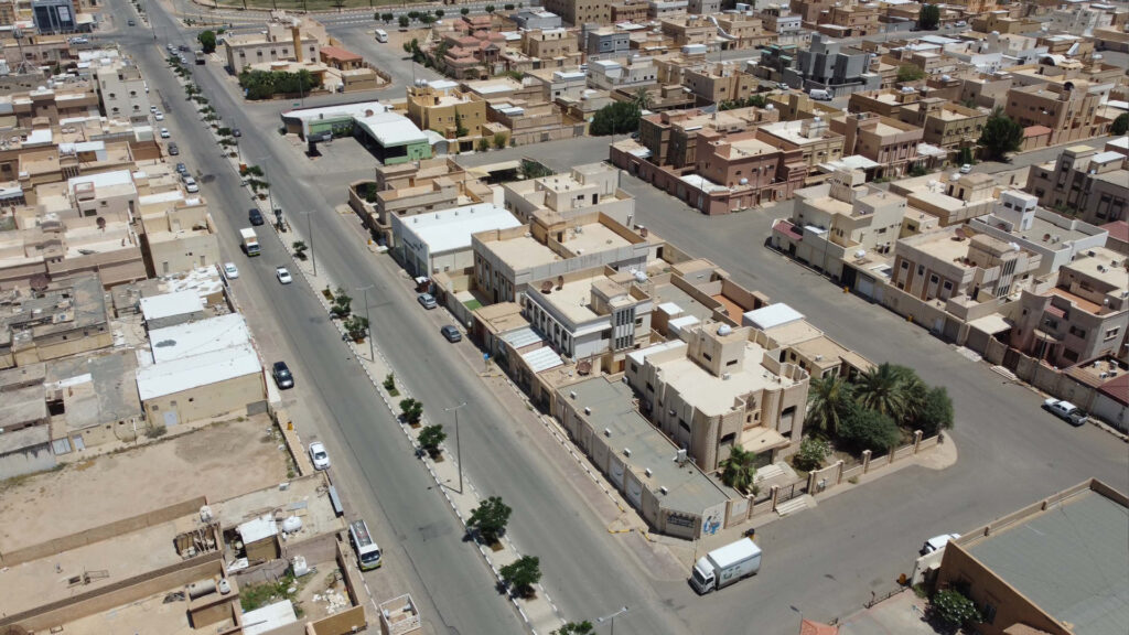 11-فيلا سكنية تجارية بمساحة 353.8 م² في مدينة الرس