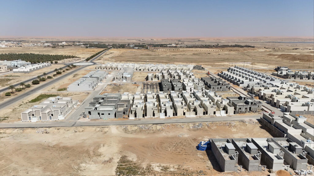 15-فيلا سكنية بمساحة 315 م² في مدينة المذنب