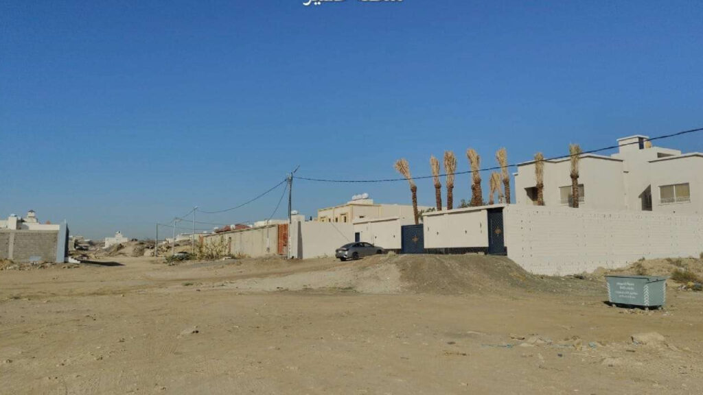 9-أرض سكنية 1050م2 بحي الصناعية خميس مشيط