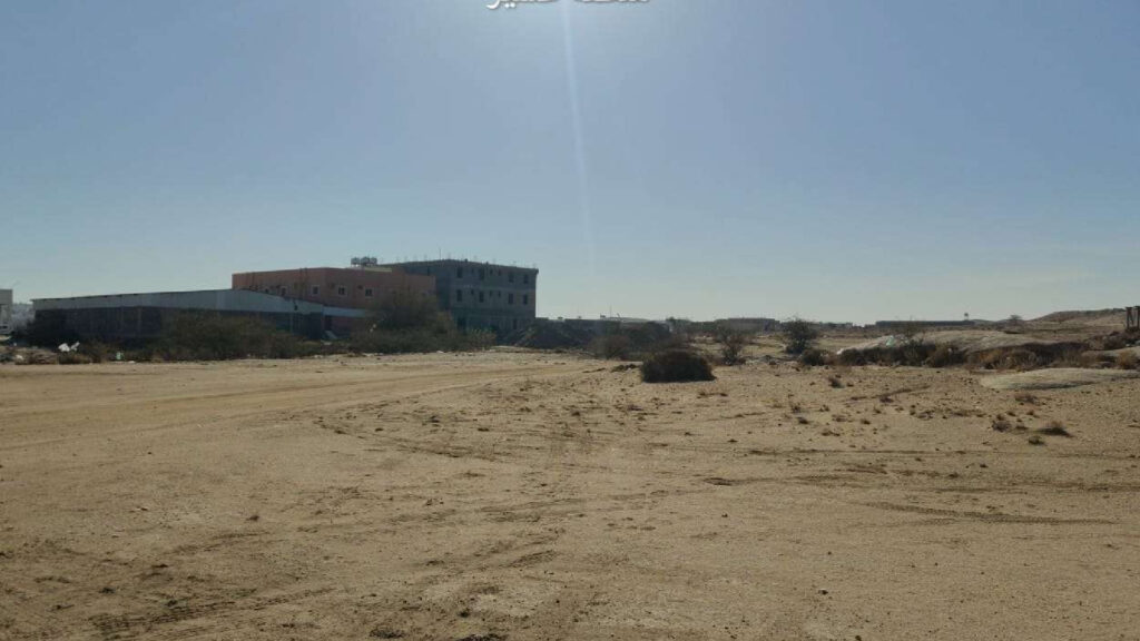 12-أرض سكنية 1260م2 بحي الصناعية خميس مشيط
