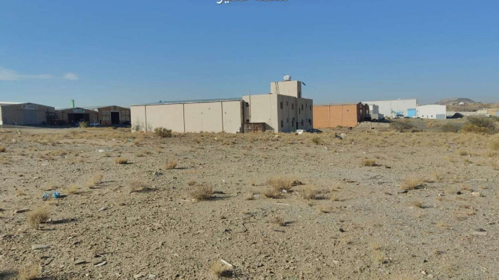 13-أرض سكنية 800م2 بحي الصناعية خميس مشيط