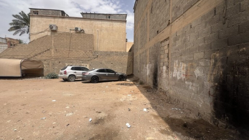 3-أرض بحي الجرادية