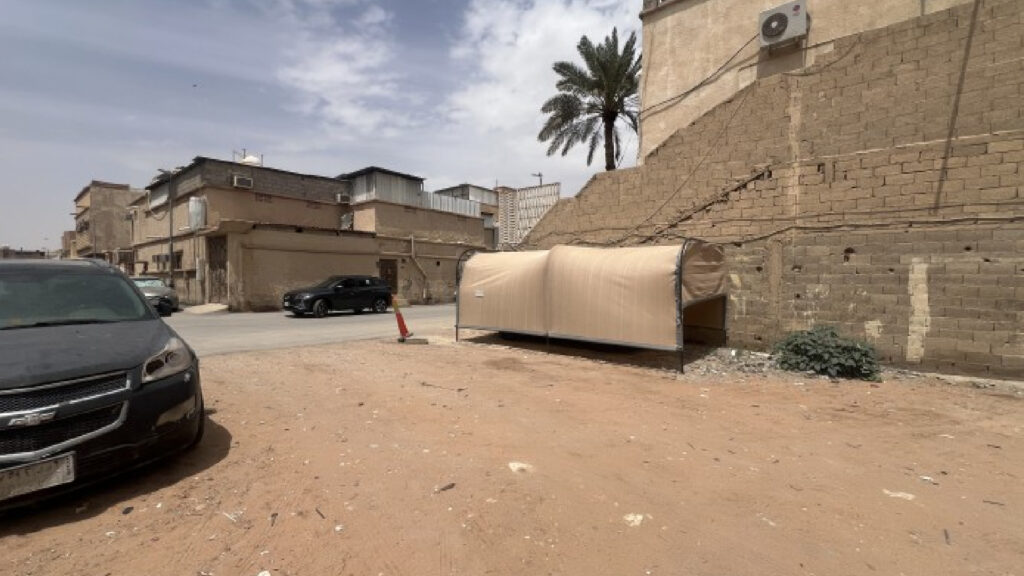 3-أرض بحي الجرادية