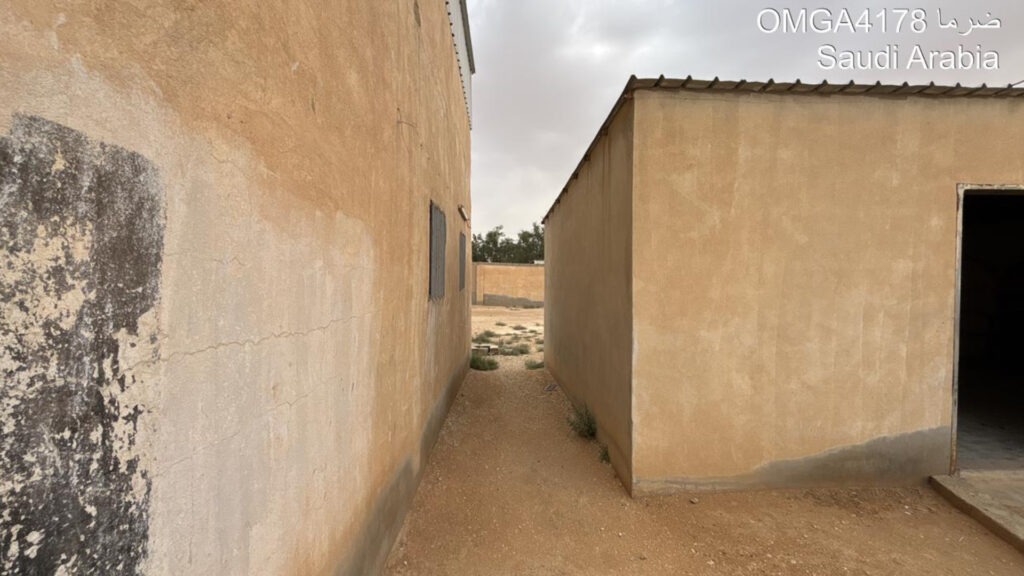 10-دور سكني وملاحق في قصور ال مقبل بمساحة 2200 م² في مدينة ضرماء