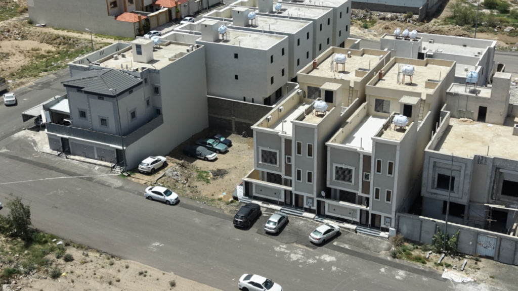 3-شقة سكنية بحي غرب وادي بن هشبل بمساحة 215.81 م² في مدينة خميس مشيط