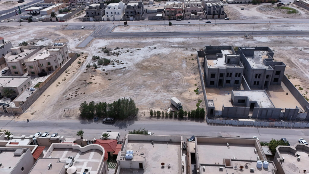 3-أرض سكنية بحي الفرسان البيضاء