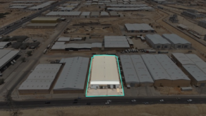 1- مستودع بمساحة 4400 م² في مدينة الرياض