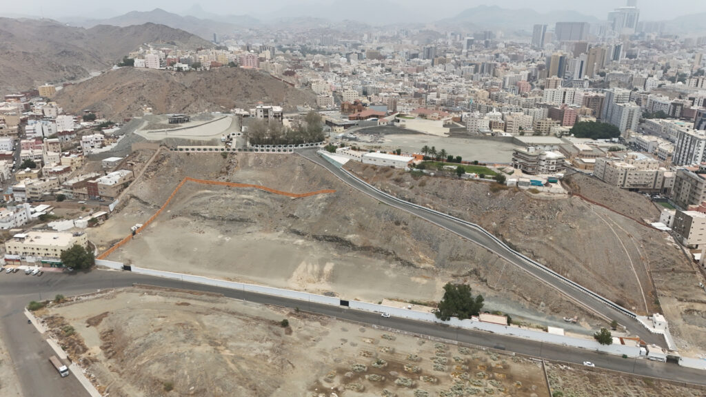 3-أرض سكنية بحي الزاهر