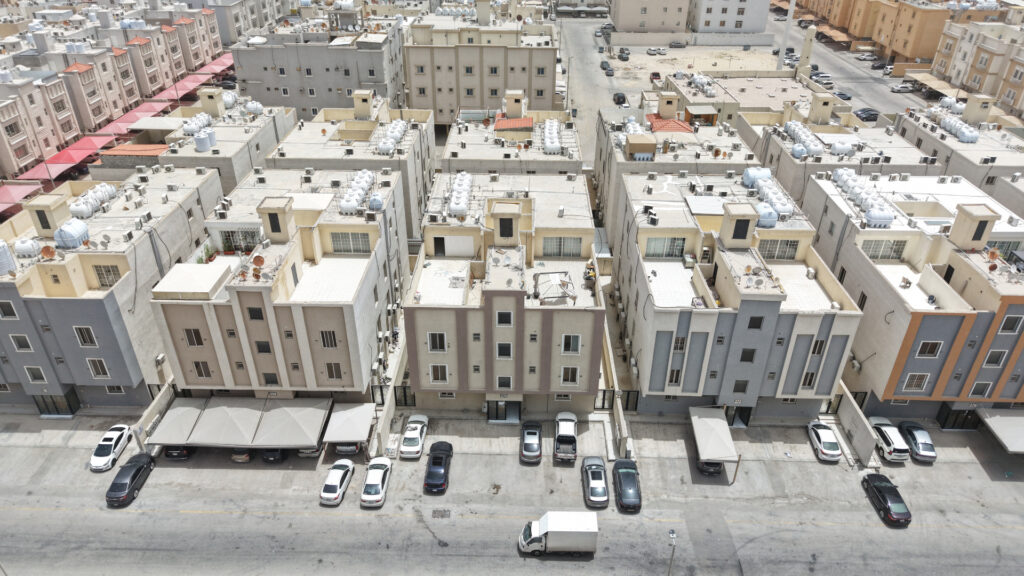 2-شقة سكنية مساحة 252.98م2 , حي الشعلة -الدمام