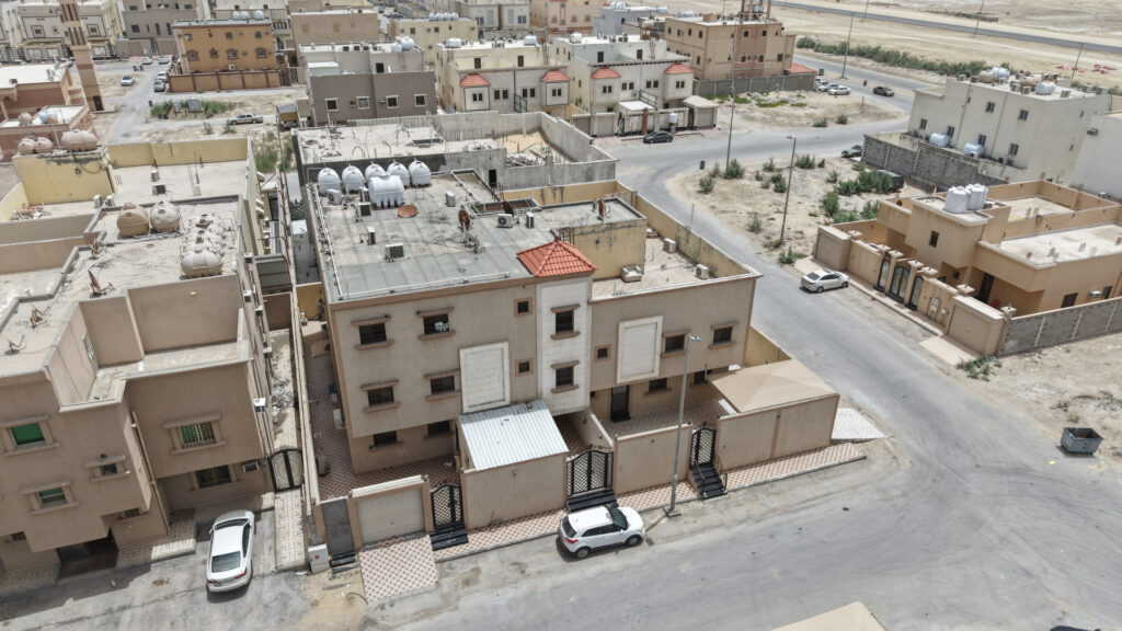 17- شقة سكنية بحي ضاحية الملك فهد بمساحة 202.62 م² في مدينة الدمام
