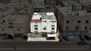 9-عمارة سكنية تجارية بمساحة 474.85 م² في المدينة المنورة