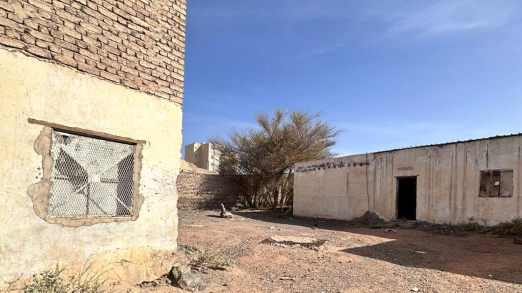 11- 4 بيوت شعبية بحي الدويمة