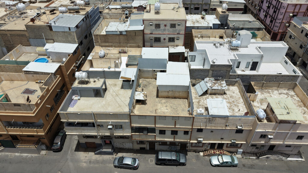 9-عمارة سكنية بحي الشهداء الشمالي