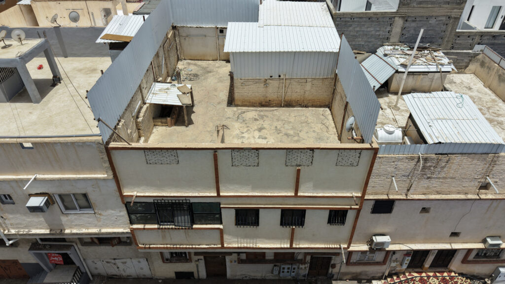 9-عمارة سكنية بحي الشهداء الشمالي