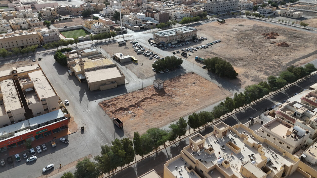 3-أرض تجارية بمساحة 1600 م² في مدينة الرياض