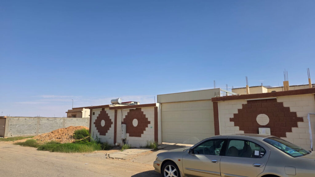 2-فيلا سكنية بمساحة 871.81 م² في مدينة سكاكا