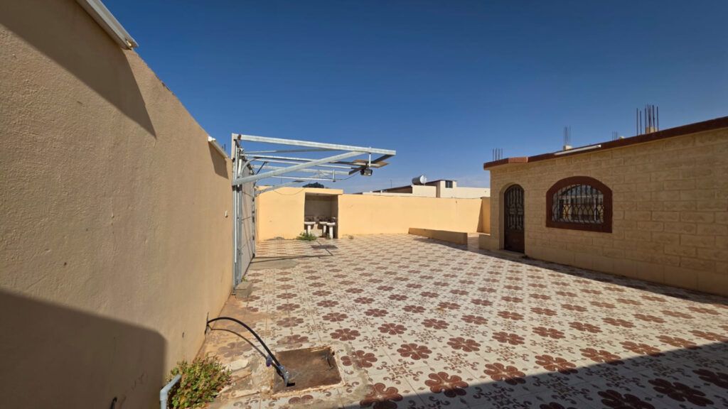 2-فيلا سكنية بمساحة 871.81 م² في مدينة سكاكا