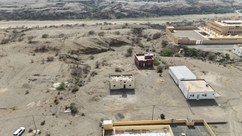 6-مبنى سكني بحي حبط