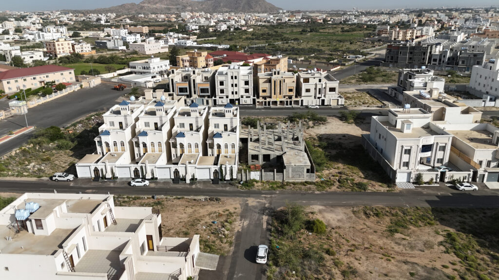 8-شقة سكنية بحي المعلاة