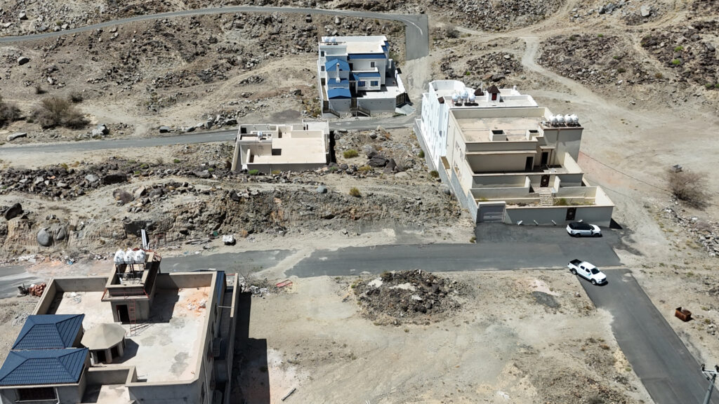 14-أرض سكنية بحي الملك عبدالعزيز