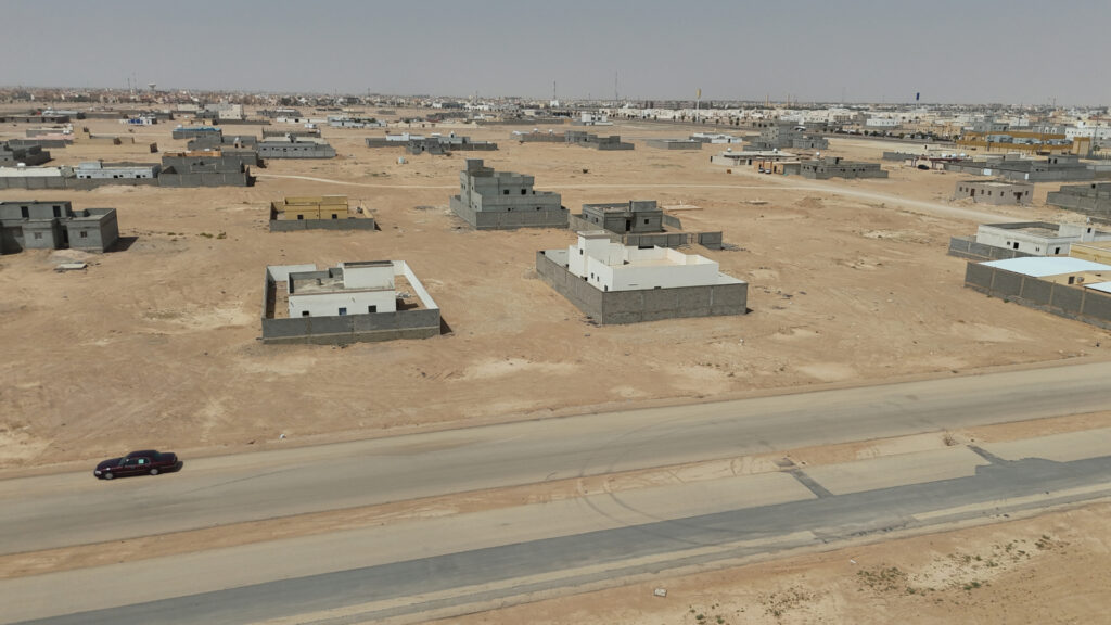 4-أرض سكنية بحي النهضة