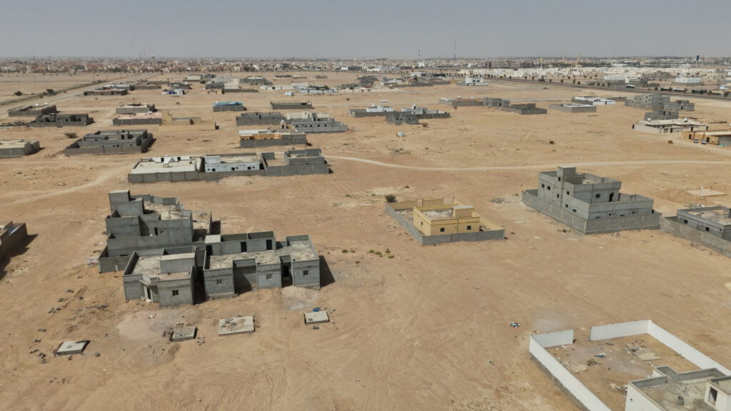5-أرض سكنية بحي شرق الاذاعة