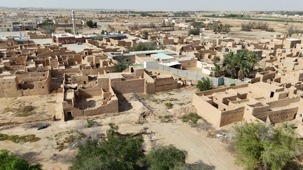 6-أرض سكنية بحي فزه