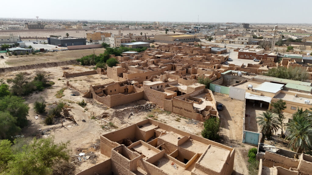 6-أرض سكنية بحي فزه