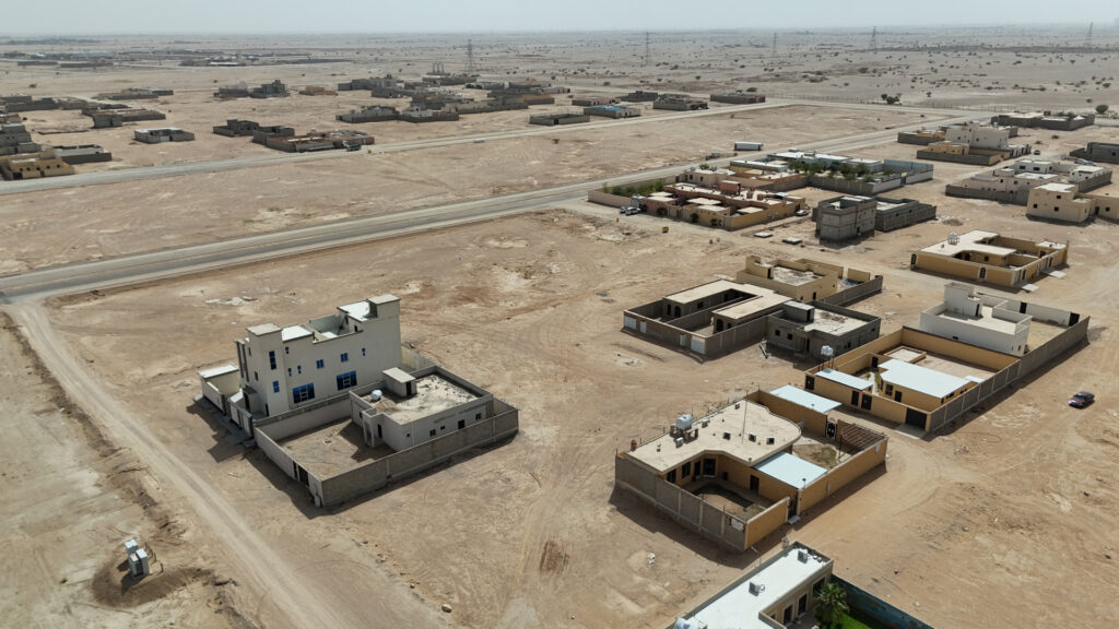 7-أرض سكنية بحي شرق الاذاعة