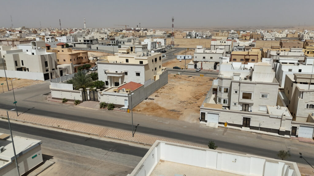 11-أرض سكنية بحي الورود