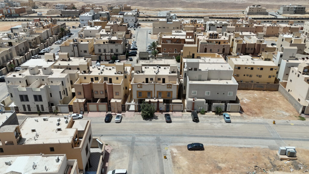 3-فيلا سكنية في حي لبن بمساحة 282.39م قطعة رقم 3601